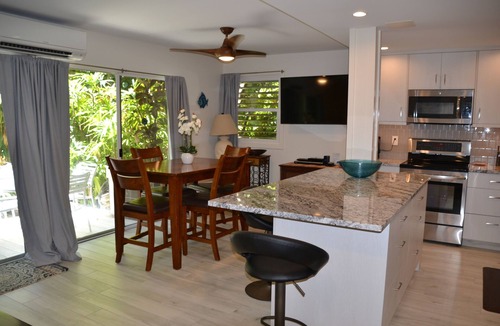 Kihei Condo | Hale Hui Kai #103 Beachfront oasis with sunsets, turtles, oceanfront pool, AC