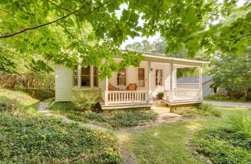 Frankfort House | half Mi to Dtwn Frankfort Cozy Fernhaven Home!