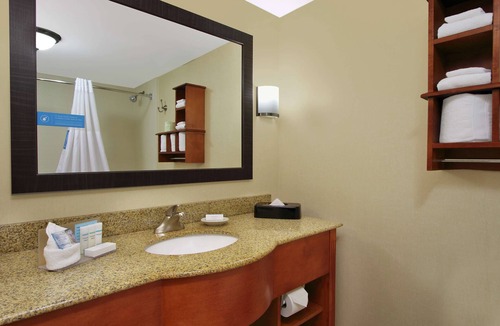 Austinburg Hotel | Hampton Inn Ashtabula