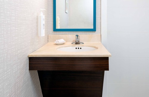 Windsor Hotel | Hampton Inn Hartford/Airport