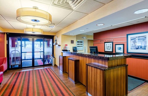 Rochester Hotel | Hampton Inn Rochester