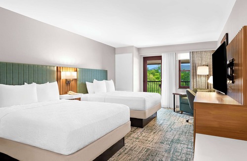 Lake Placid Hotel | Hampton Inn & Suites Lake Placid