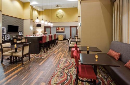 Lino Lakes Hotel | Hampton Inn & Suites Lino Lakes
