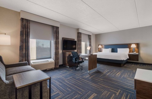 Plattsburgh Hotel | Hampton Inn & Suites Plattsburgh