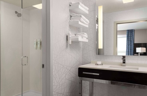 Worcester Hotel | Hampton Inn & Suites Worcester