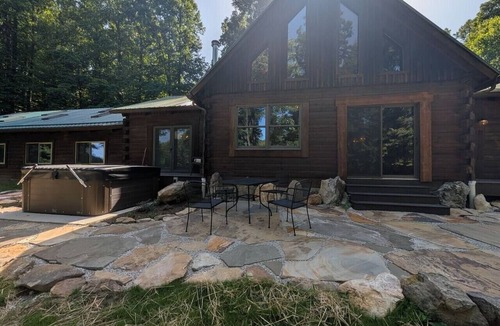 Stanton Cabin | Heated Indoor Pool | Net Bed | Theater | 100 acres