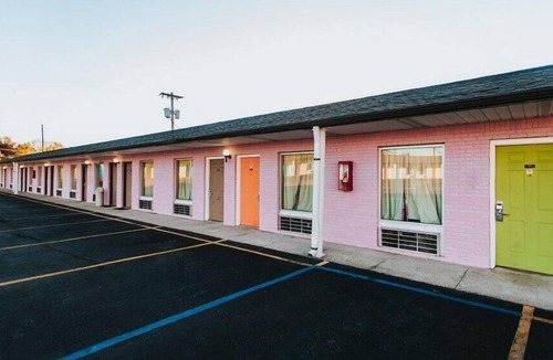 Berea House | Here's Something Exciting! Pet-friendly, Free Parking, WiFi