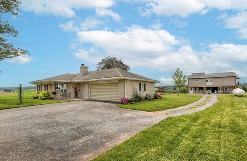 Hershey House | Hershey Cottage: Fire Pit, Game Room on Amish Farm