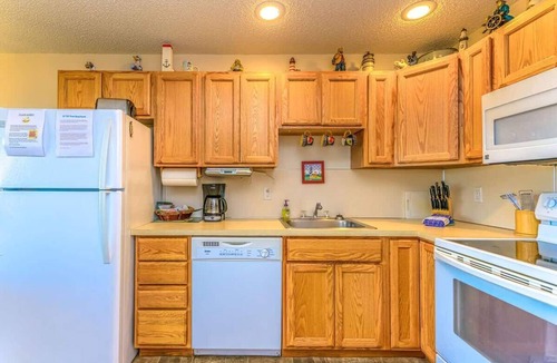 Moclips Condo | Hi-Tide Resort, Fireplace, Dogs OK, Unit 10