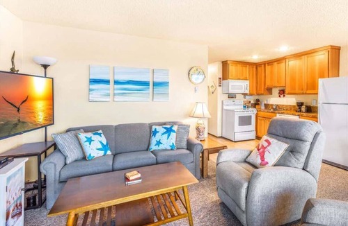Moclips Condo | Hi-Tide Resort, Fireplace, Dogs OK, Unit 14