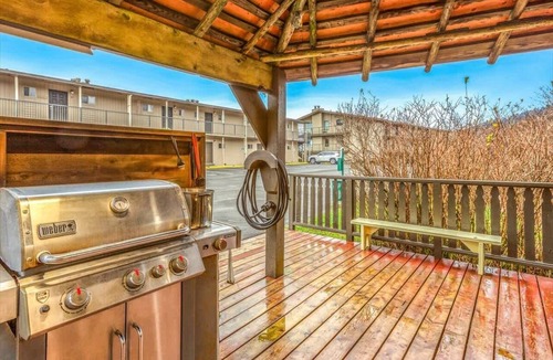 Moclips Condo | Hi-Tide Resort, Fireplace, Dogs OK, Unit 14