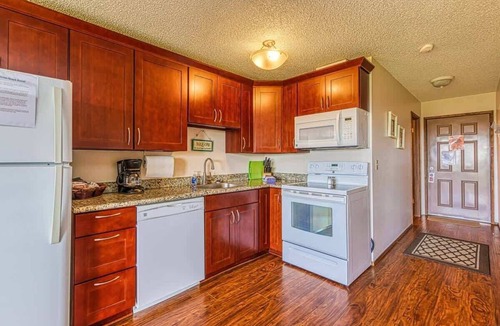 Moclips Condo | Hi-Tide Resort, Queen Bed, Dogs OK, Unit 5