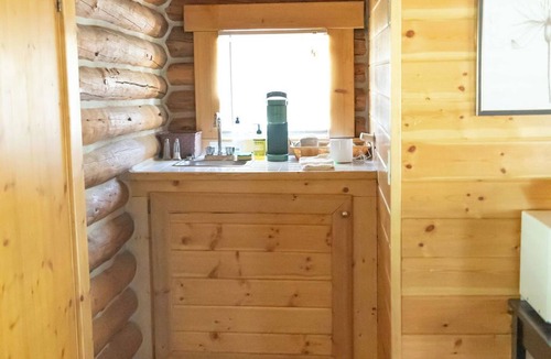 Saddlestring Cabin | Hideout Cabin, Rustic Hideout Cabin
