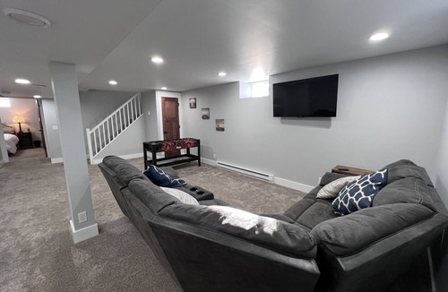 Highland House | Highland Park stunner! Centrally located, Renovated with modern updates.