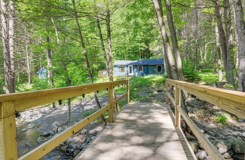 Williamsville Cottage | Hike & Swim On-site: Cozy Falls Brook Cabin