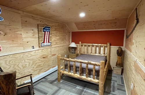 Turin Bed & Breakfast | Hill Top Cabin W/drive out snowmobiling and ATV riding.