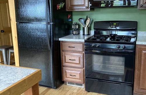 Schroon Lake Cabin | Hillside ADK Log Cabin with beautiful Schroon Lake views - 5 minutes to village!