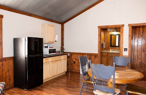 Helenwood Cabin | Hillside Cabin at Gap Creek Cabins