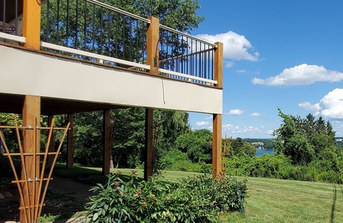 Town of Jerusalem House | Hillside Haven