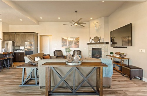 Hurricane House | Hillside Hurricane Home - Open, Luxurious, wViews