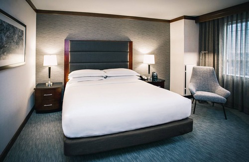 West Bloomington Hotel | Hilton Minneapolis/Bloomington