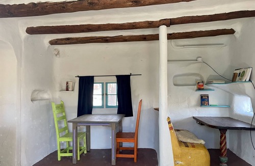 Taos House | Historic La Cumbre - Easy Writer House