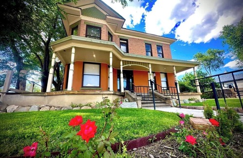 Raton House | Historic Queen Anne Art Gallery House!