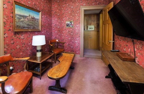 Stockbridge Apartment | Historic Stockbridge, On Main Street, 3 Bedroom!