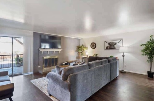 Lubbock Apartment | Hoff Gardens 39 - 2BR 2BA - Downtown Lubbock