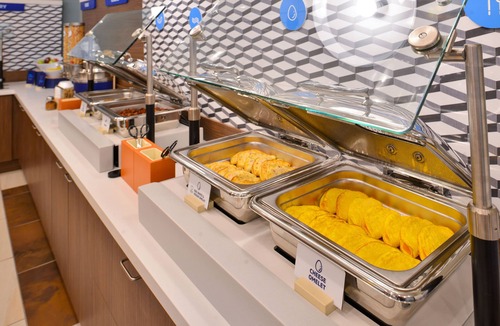 South Burlington Hotel | Holiday Inn Express South Burlington, an IHG Hotel