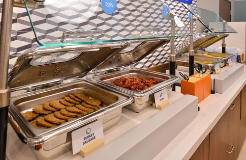 South Burlington Hotel | Holiday Inn Express South Burlington, an IHG Hotel