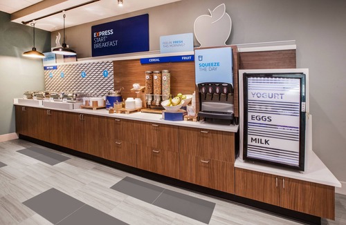 South Burlington Hotel | Holiday Inn Express South Burlington, an IHG Hotel