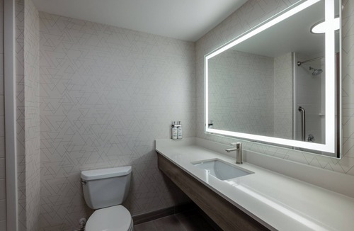 Rochester Hotel | Holiday Inn Express Rochester South - Mayo Area by IHG