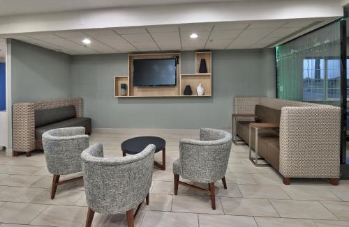 Santa Rosa Hotel | Holiday Inn Express Santa Rosa by IHG
