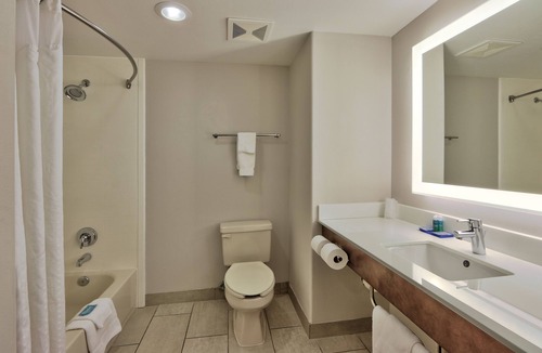 Santa Rosa Hotel | Holiday Inn Express SANTA ROSA by IHG