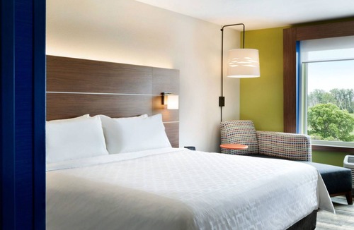 Red Wing Hotel | Holiday Inn Express & Suites Red Wing by IHG