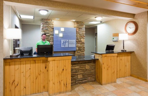 Brainerd Hotel | Holiday Inn Express Hotel & Suites Brainerd-Baxter, an IHG Hotel