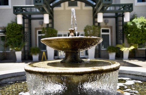 Windsor Hotel | Holiday Inn Express Windsor Sonoma Wine Country by IHG
