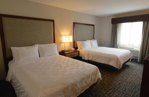 Lakeville Hotel | Holiday Inn Hotel & Suites Minneapolis-Lakeville by IHG