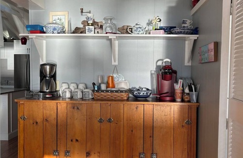 Willsboro Cottage | Home away from home with private beach-new owners!