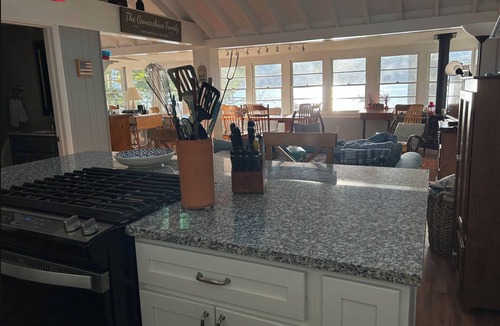 Willsboro Cottage | Home away from home with private beach-new owners!