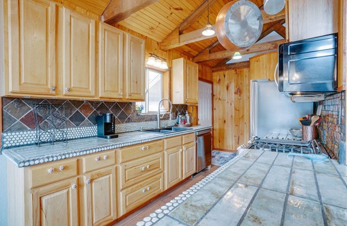 Angel Fire House | Home on a Hiking Trail and Close to the Lake