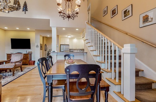 Proctorsville House | Home with private apartment, patio, fireplace, on-site pool, gym & tennis access