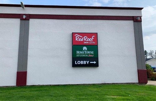 Battle Creek Hotel | HomeTowne Studios by Red Roof Battle Creek