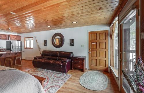 Taos Ski Valley Apartment | Hot Tub Access Studio 2 Mi to Taos Ski Resort