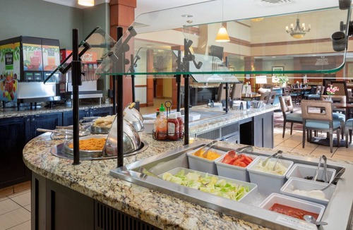 West Bloomington Hotel | Hotel ∙ 1 bedroom ∙ 4 guests
