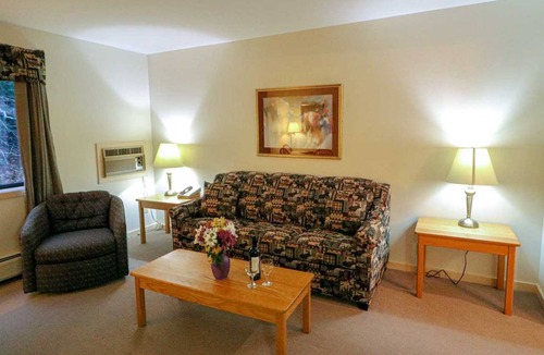 West Bridgewater Hotel | Hotel ∙ 1 bedroom ∙ 2 guests