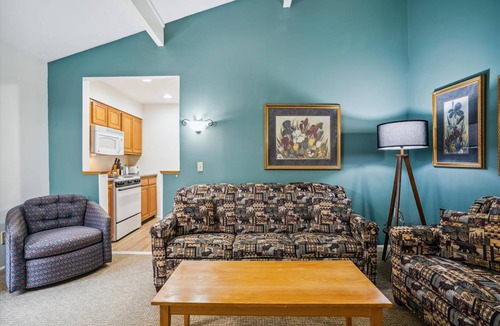 West Bridgewater Hotel | Hotel ∙ 1 bedroom ∙ 8 guests