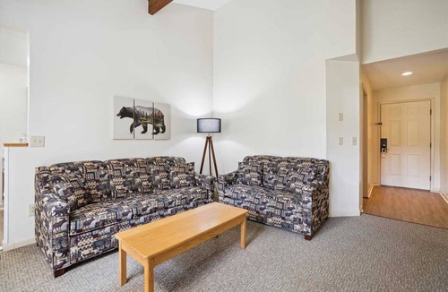 West Bridgewater Hotel | Hotel ∙ 2 bedrooms ∙ 8 guests