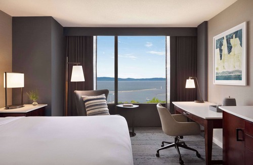 Burlington Hotel | Hotel Champlain Burlington, Curio Collection by Hilton